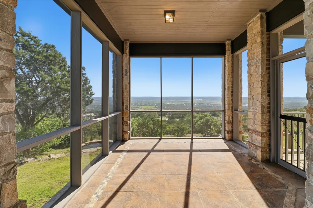 1071 Escalar Drive Buchanan Dam, TX 78609