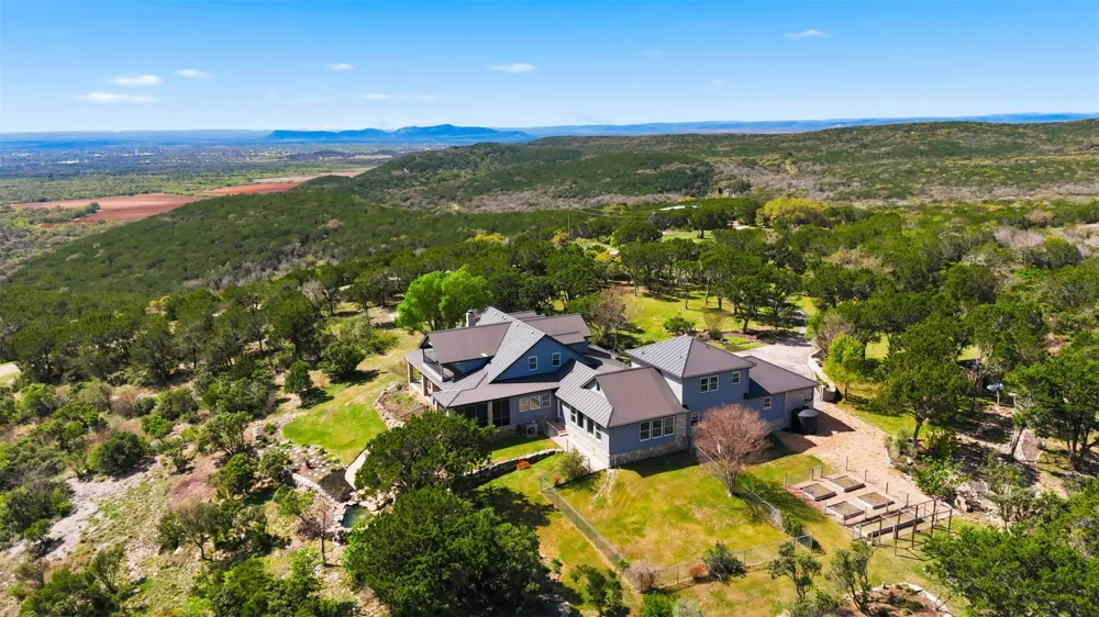 1071 Escalar Drive Buchanan Dam, TX 78609