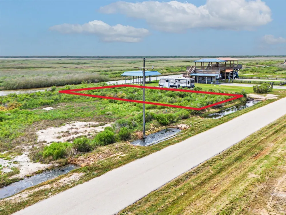 1263 Van Sant Gilchrist, TX 77617