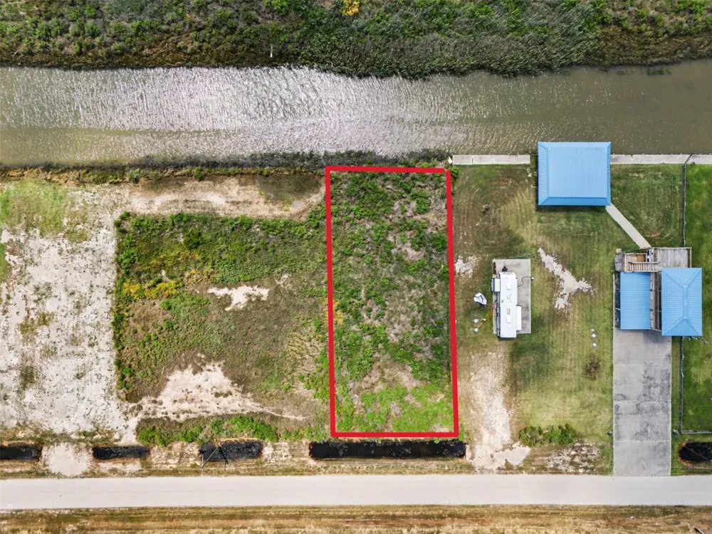 1263 Van Sant Gilchrist, TX 77617