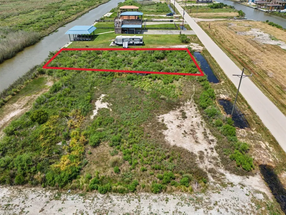 1263 Van Sant Gilchrist, TX 77617