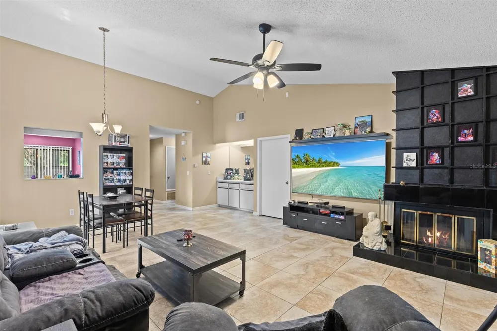 601 ALBANY COURT Longwood, FL 32779