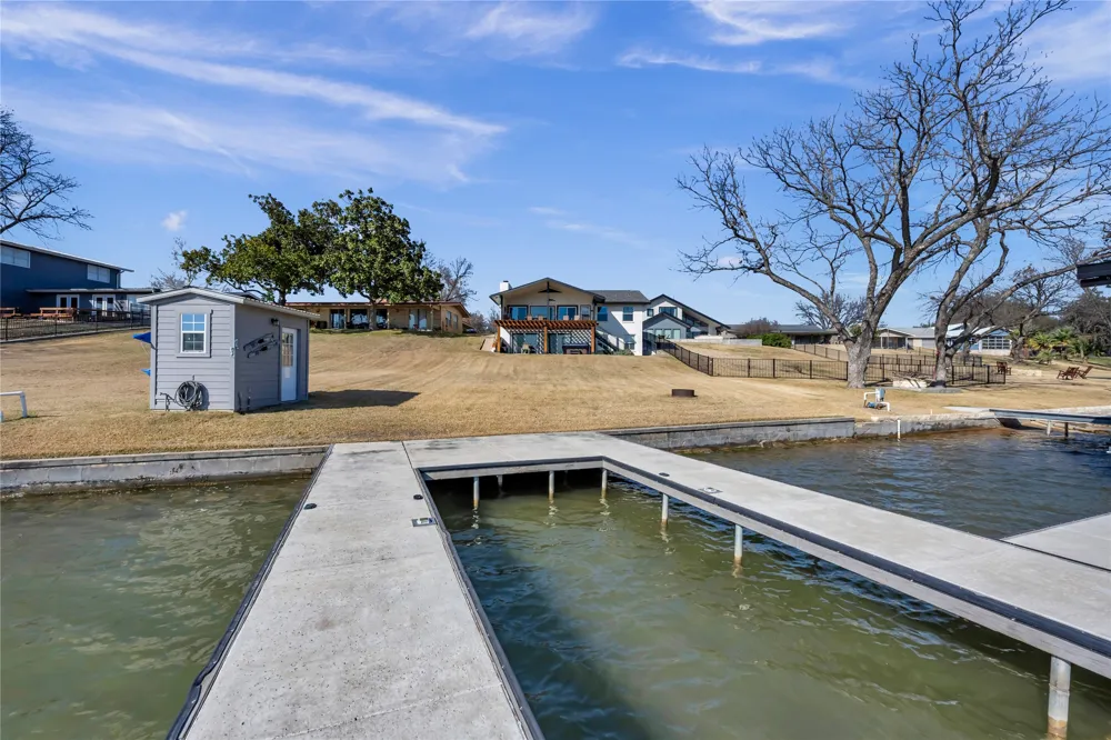 1846 Bluebonnet Lane Kingsland, TX 78639
