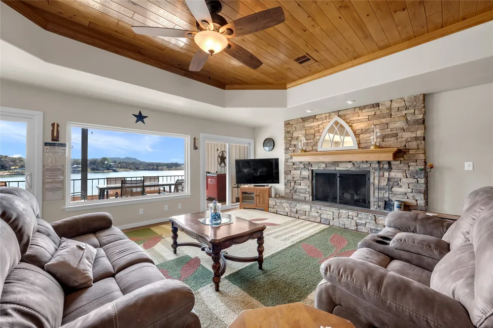 1846 Bluebonnet Lane Kingsland, TX 78639