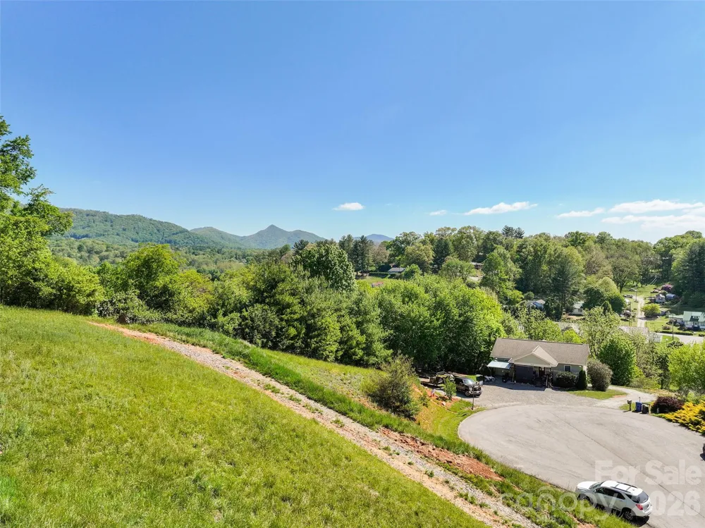 373 Barefoot Ridge Clyde, NC 28721