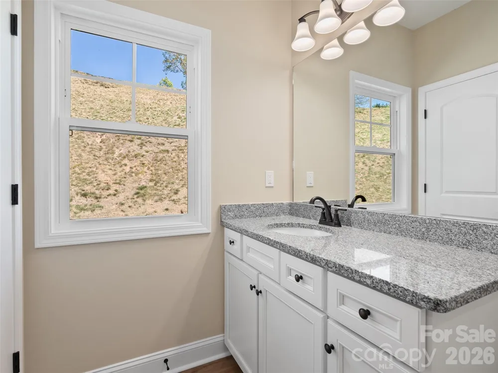 373 Barefoot Ridge Clyde, NC 28721