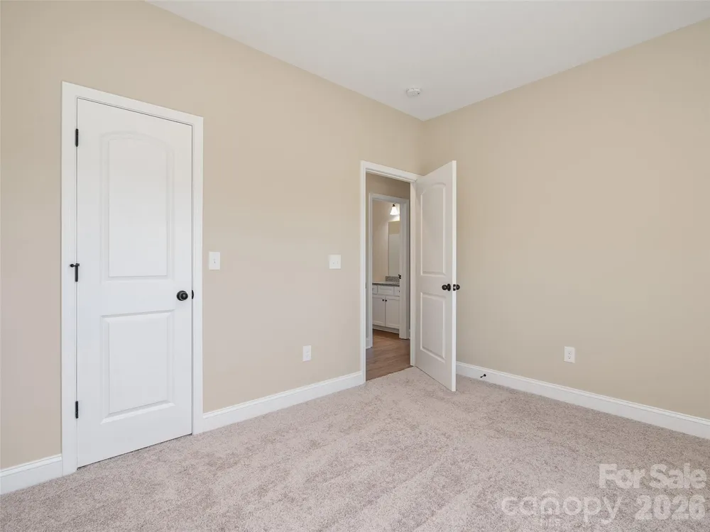 373 Barefoot Ridge Clyde, NC 28721