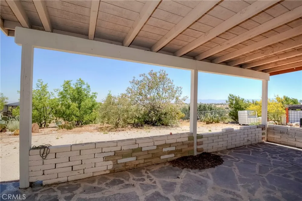 11020 Lantry Oak Hills, CA 92344