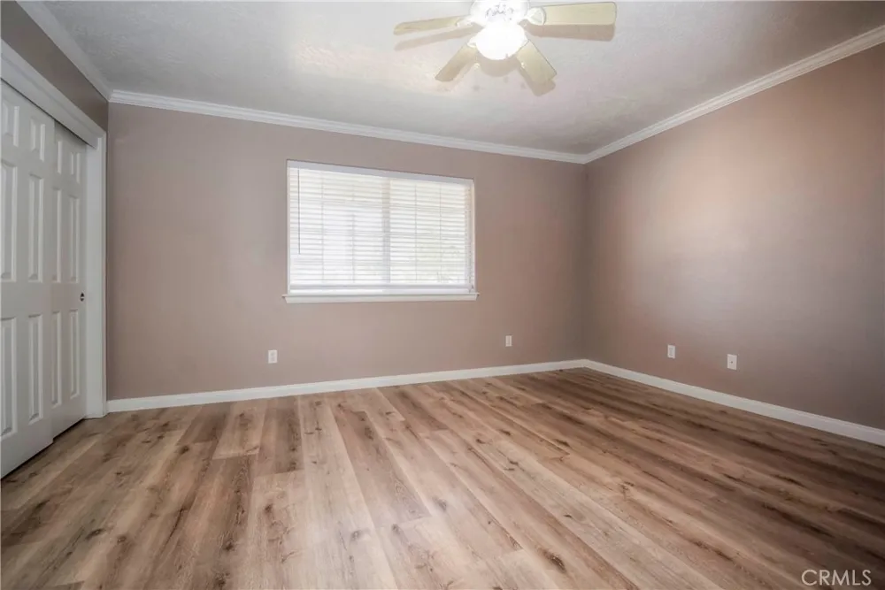 11020 Lantry Oak Hills, CA 92344