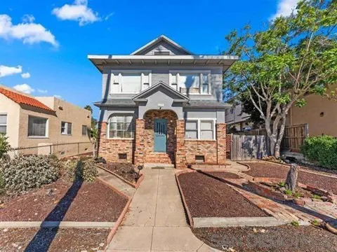 4655 Campus Ave
