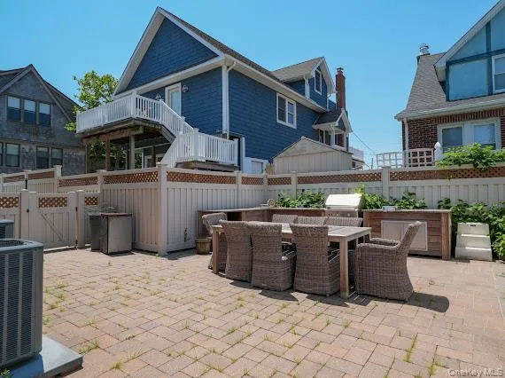 3 Pennsylvania Court Long Beach, NY 11561