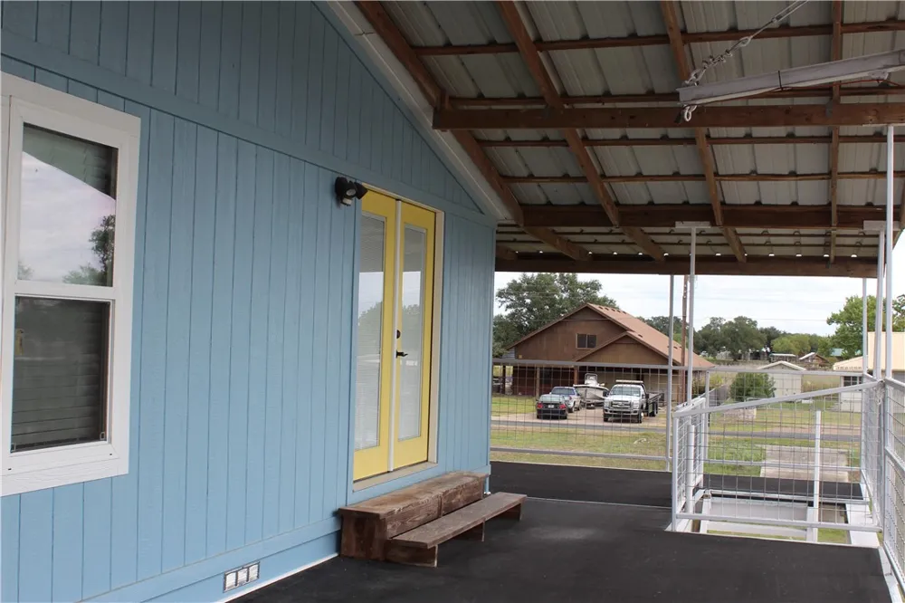 125 Lagarto Ferry Mathis, TX 78368