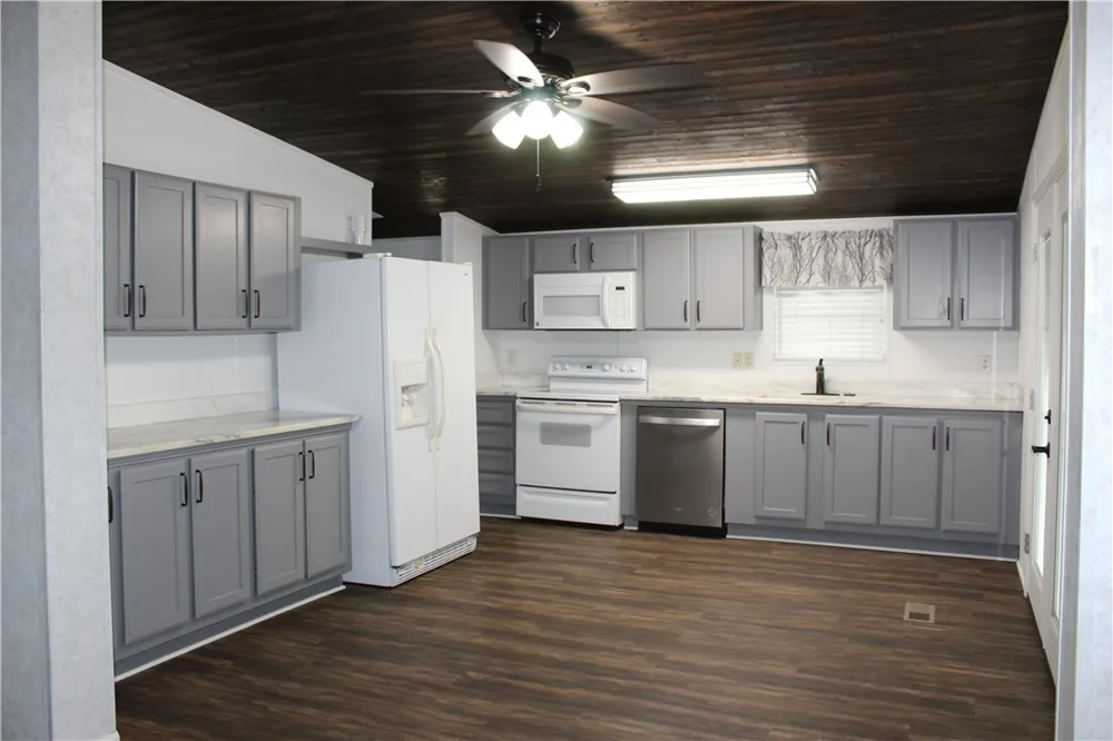 125 Lagarto Ferry Mathis, TX 78368