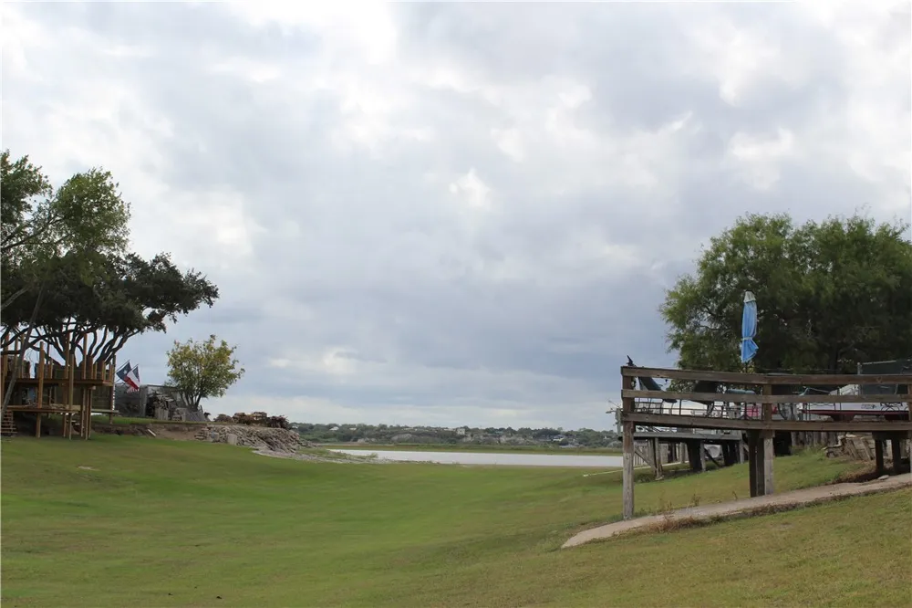 125 Lagarto Ferry Mathis, TX 78368