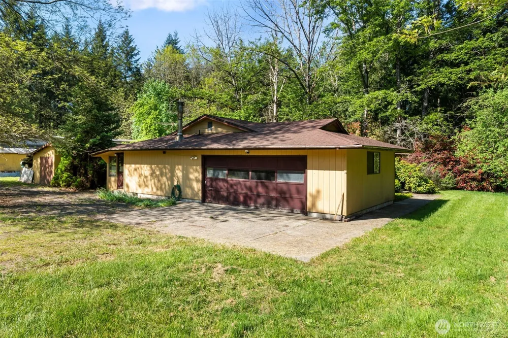 334 Burchett Road Onalaska, WA 98570