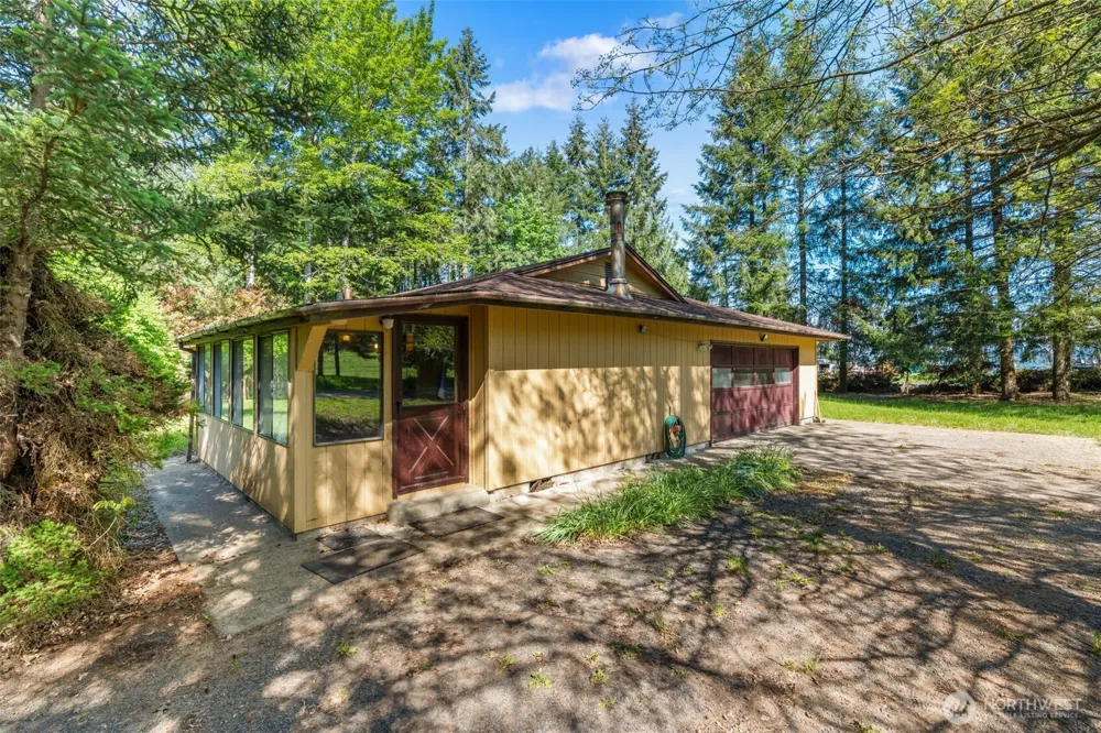 334 Burchett Road Onalaska, WA 98570