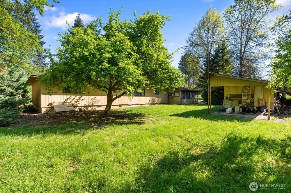 334 Burchett Road Onalaska, WA 98570