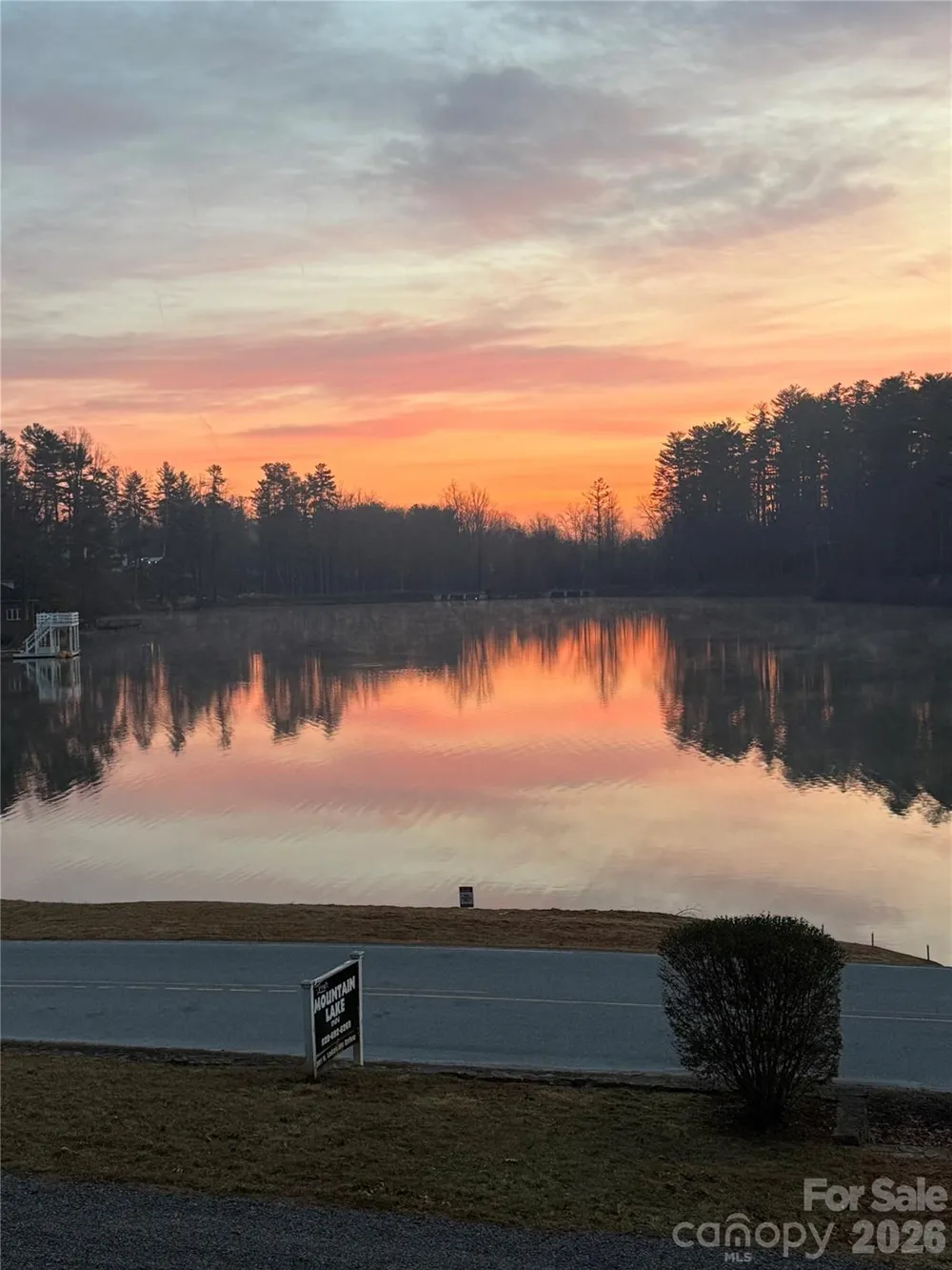 131 Oscelake Way Hendersonville, NC 28739