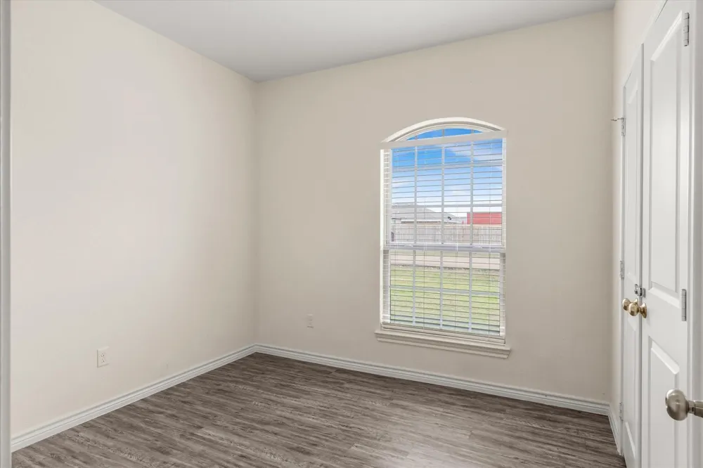 2422 Abigail Lane Mabank, TX 75147
