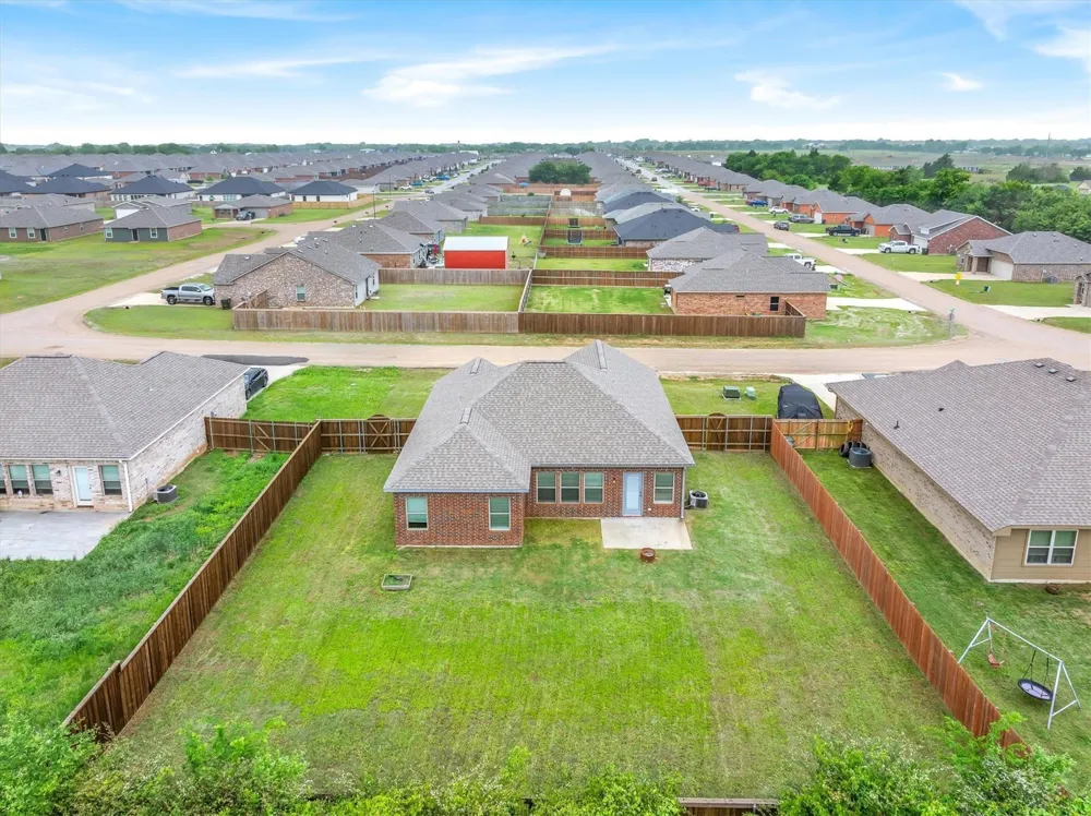 2422 Abigail Lane Mabank, TX 75147
