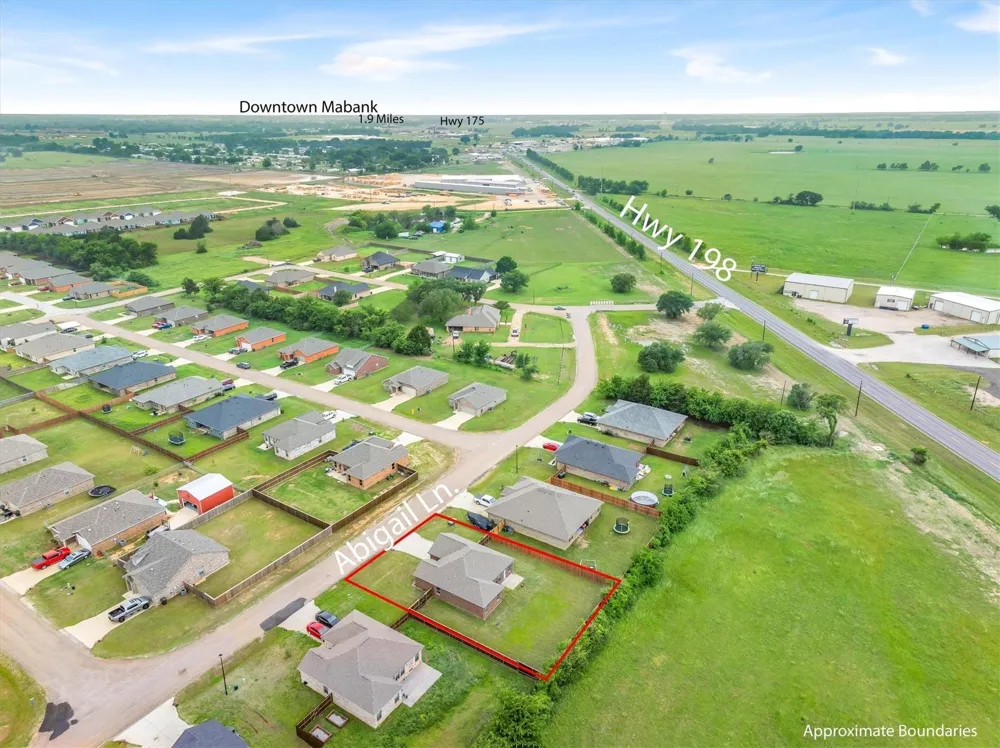 2422 Abigail Lane Mabank, TX 75147