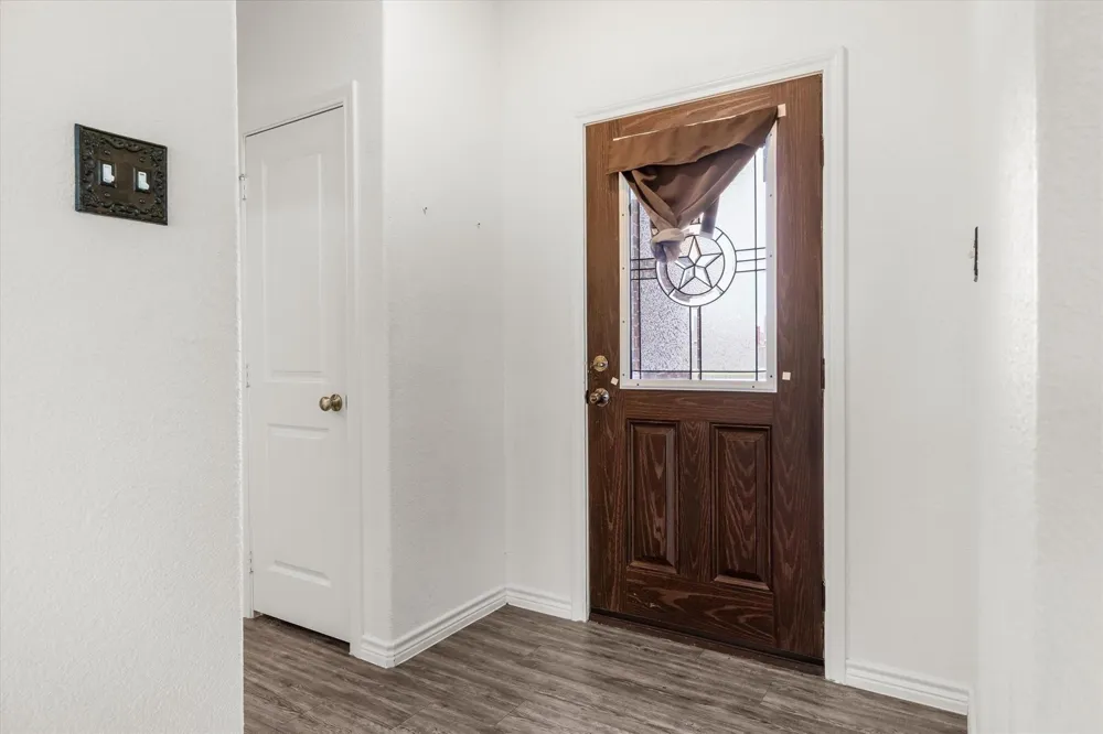 2422 Abigail Lane Mabank, TX 75147