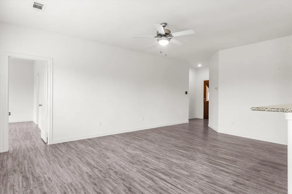 2422 Abigail Lane Mabank, TX 75147