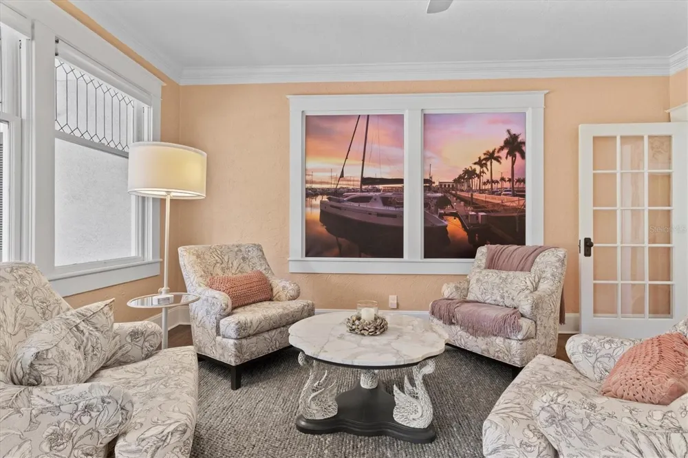 1523 1ST AVENUE W Bradenton, FL 34205