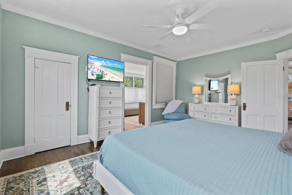 1523 1ST AVENUE W Bradenton, FL 34205