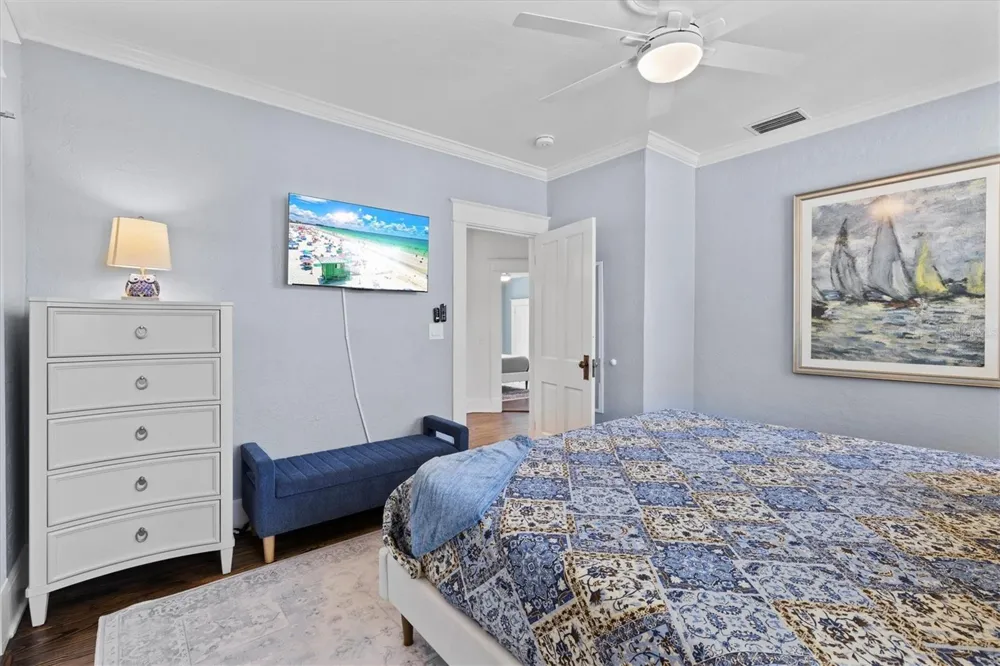 1523 1ST AVENUE W Bradenton, FL 34205