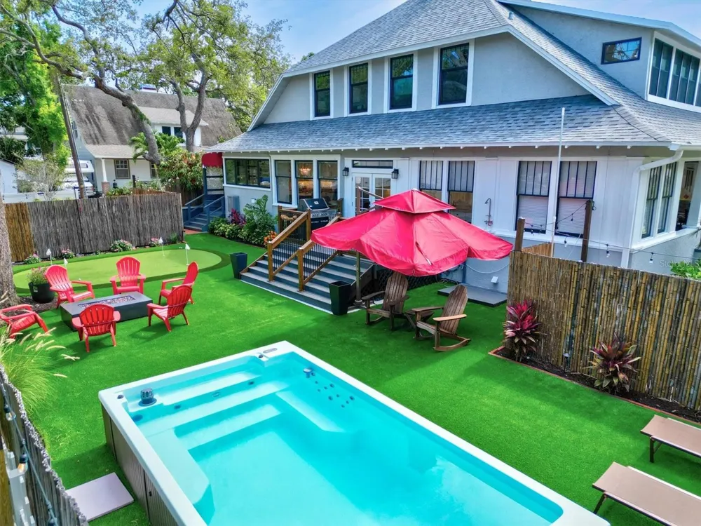 1523 1ST AVENUE W Bradenton, FL 34205