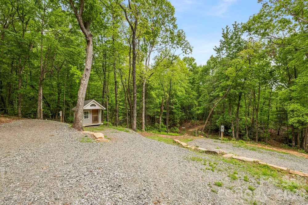 137 Bird Song Road #3 Penrose, NC 28766