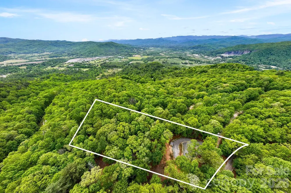 137 Bird Song Road #3 Penrose, NC 28766