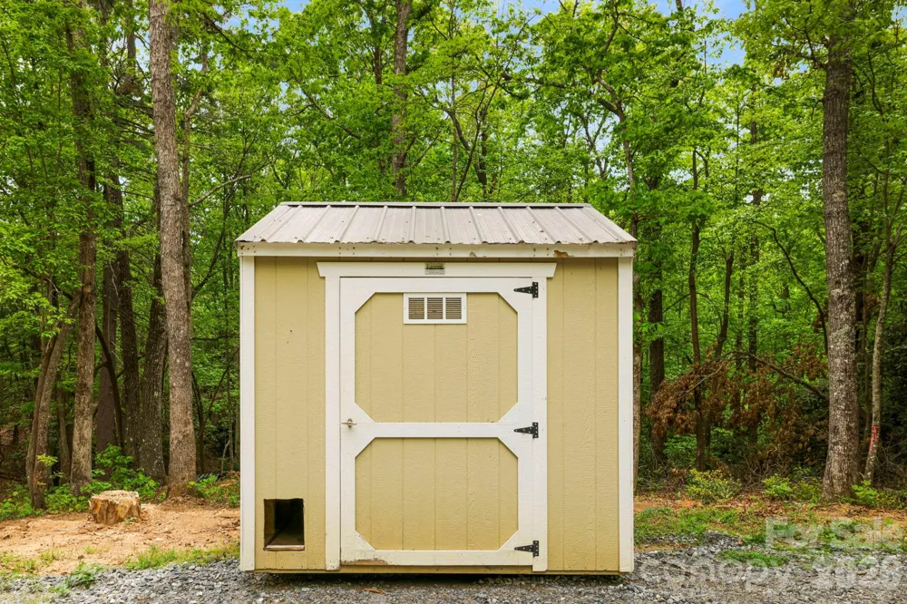 137 Bird Song Road #3 Penrose, NC 28766