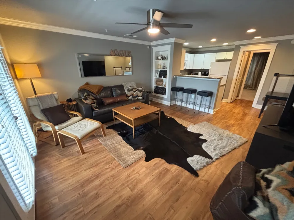 1725 Harvey Mitchell Parkway S #1529 College Station, TX 77840