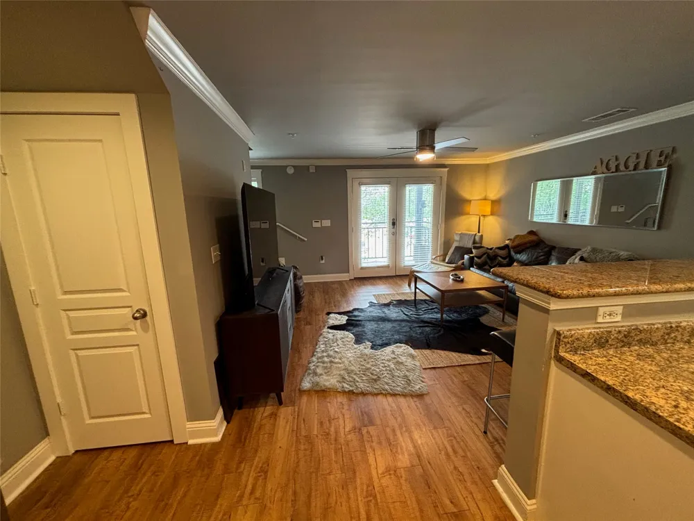 1725 Harvey Mitchell Parkway S #1529 College Station, TX 77840