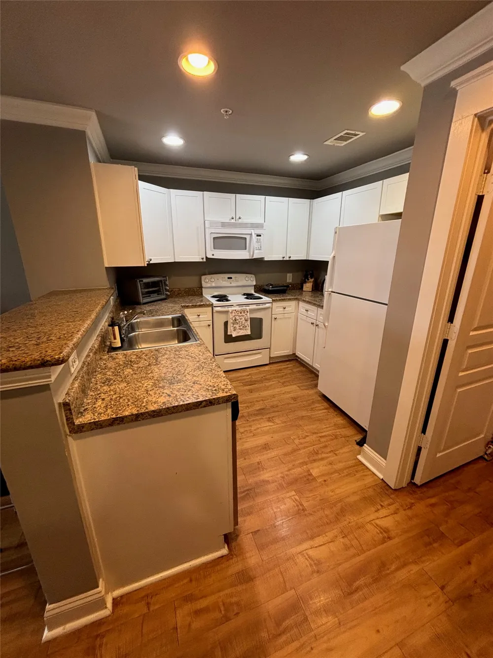 1725 Harvey Mitchell Parkway S #1529 College Station, TX 77840
