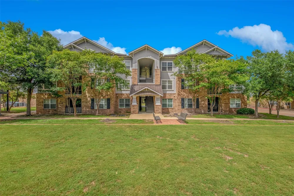 1725 Harvey Mitchell Parkway S #1529 College Station, TX 77840