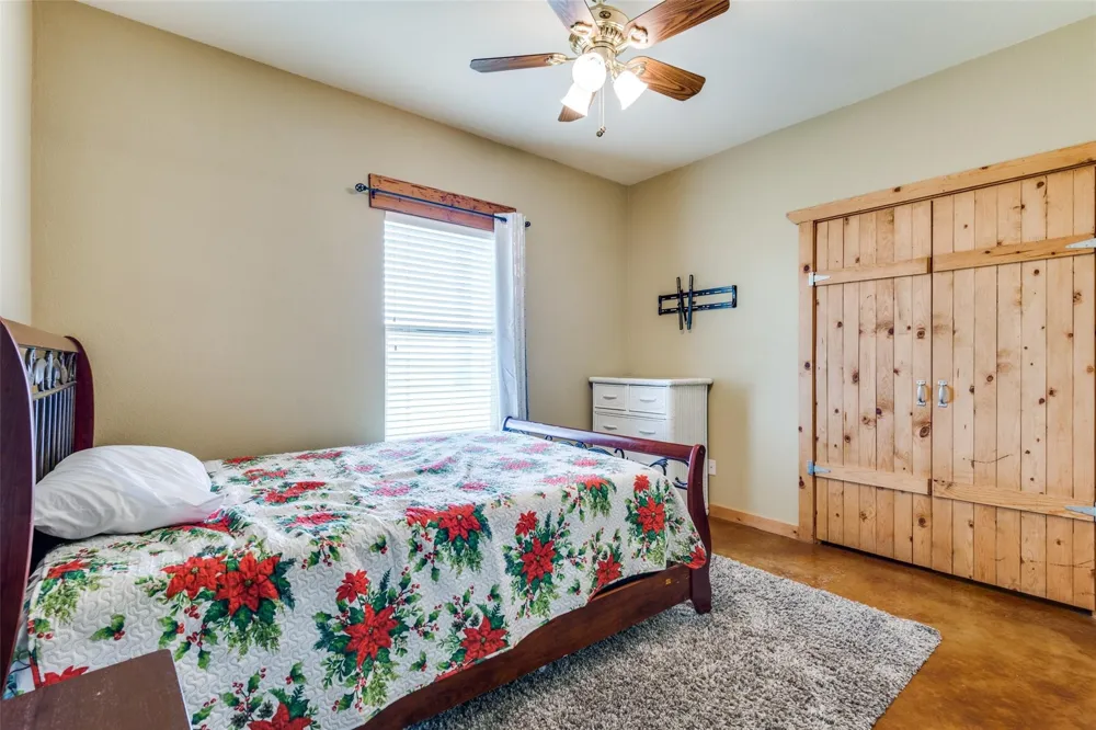 15350 US Highway 380 Krum, TX 76249