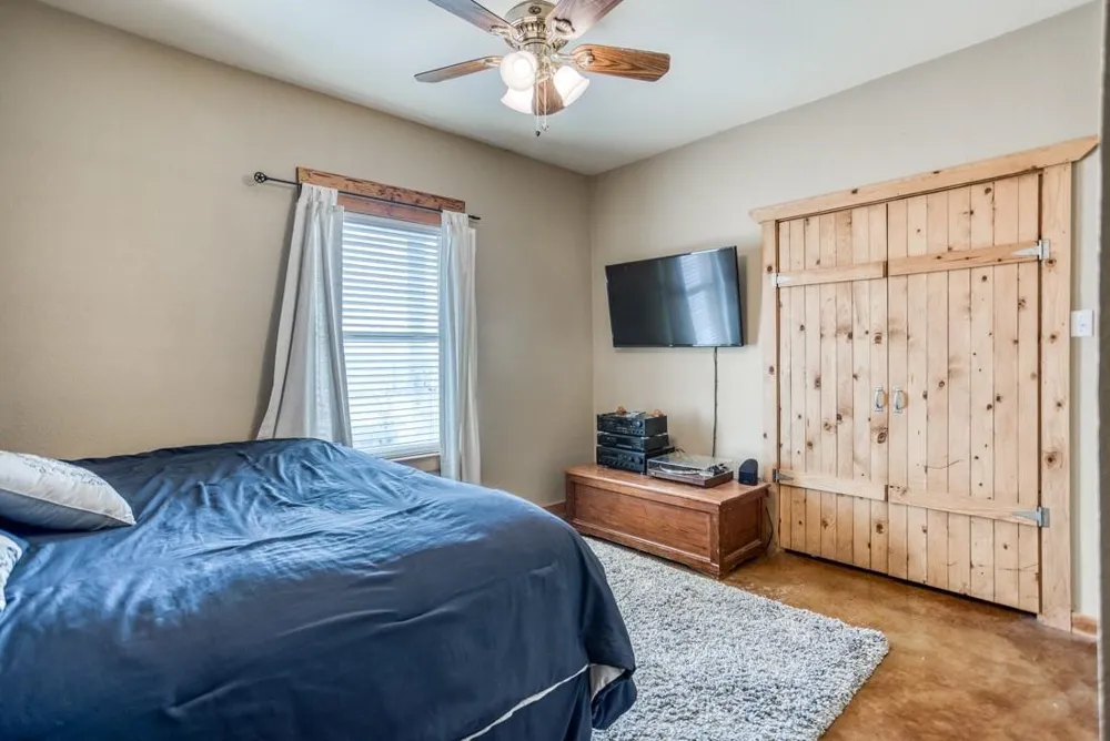 15350 US Highway 380 Krum, TX 76249
