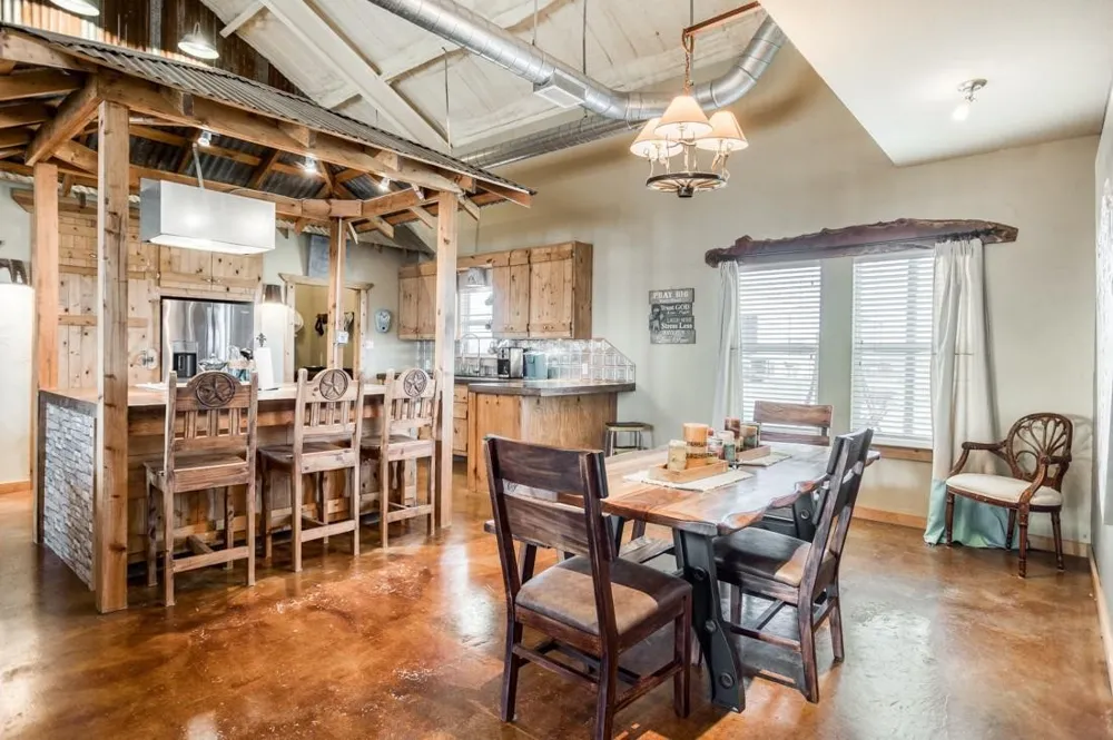 15350 US Highway 380 Krum, TX 76249