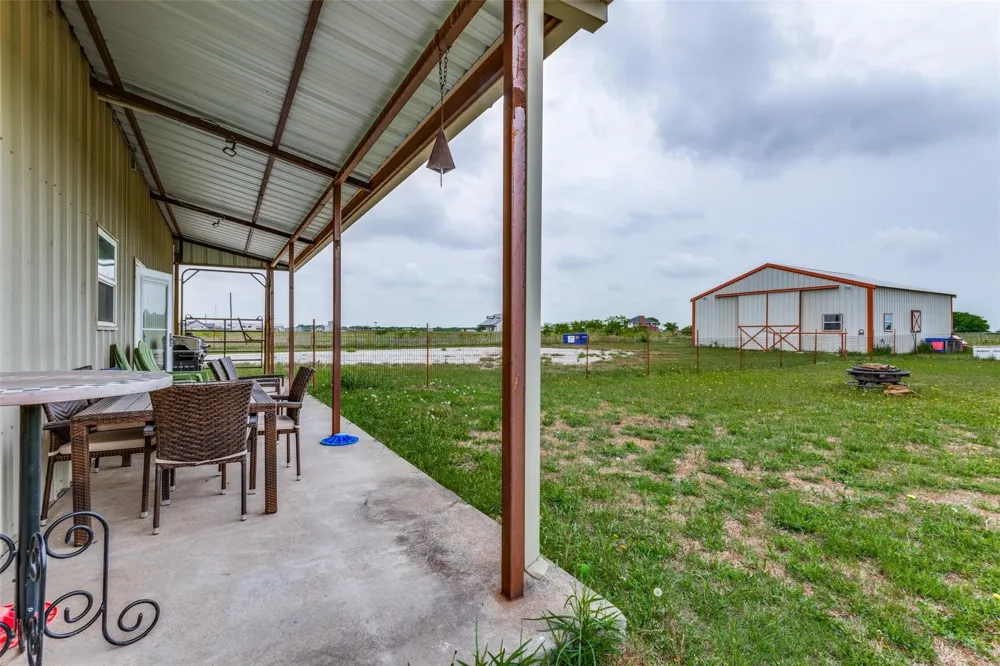 15350 US Highway 380 Krum, TX 76249