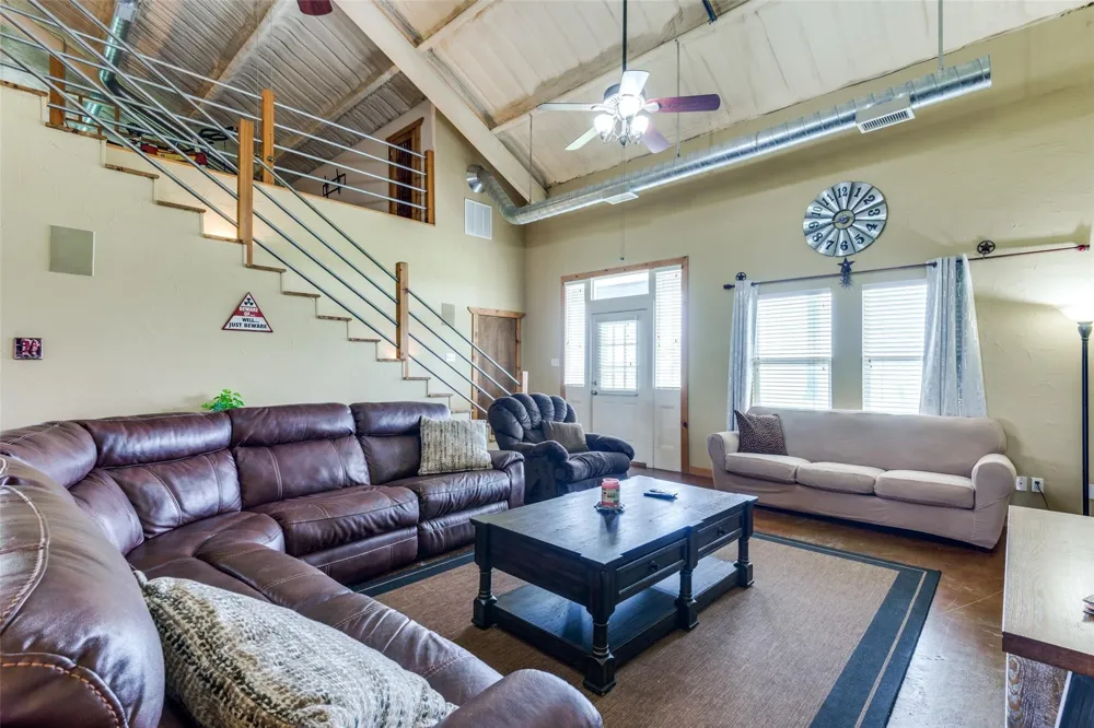 15350 US Highway 380 Krum, TX 76249