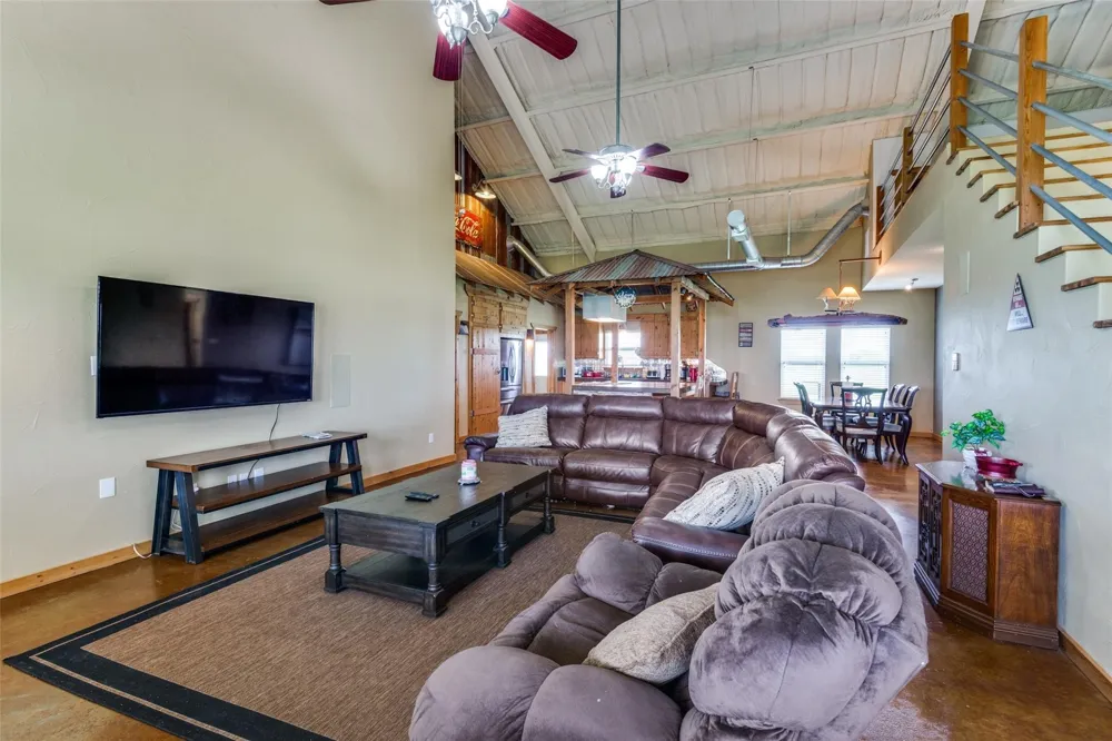 15350 US Highway 380 Krum, TX 76249