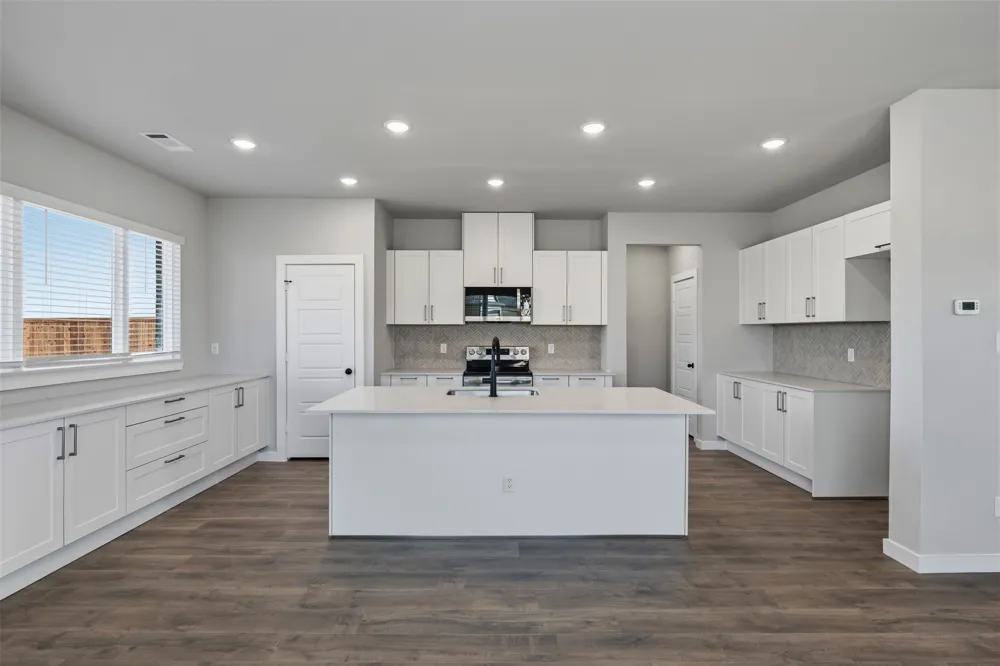 4018 LeCroy Court Midlothian, TX 76065