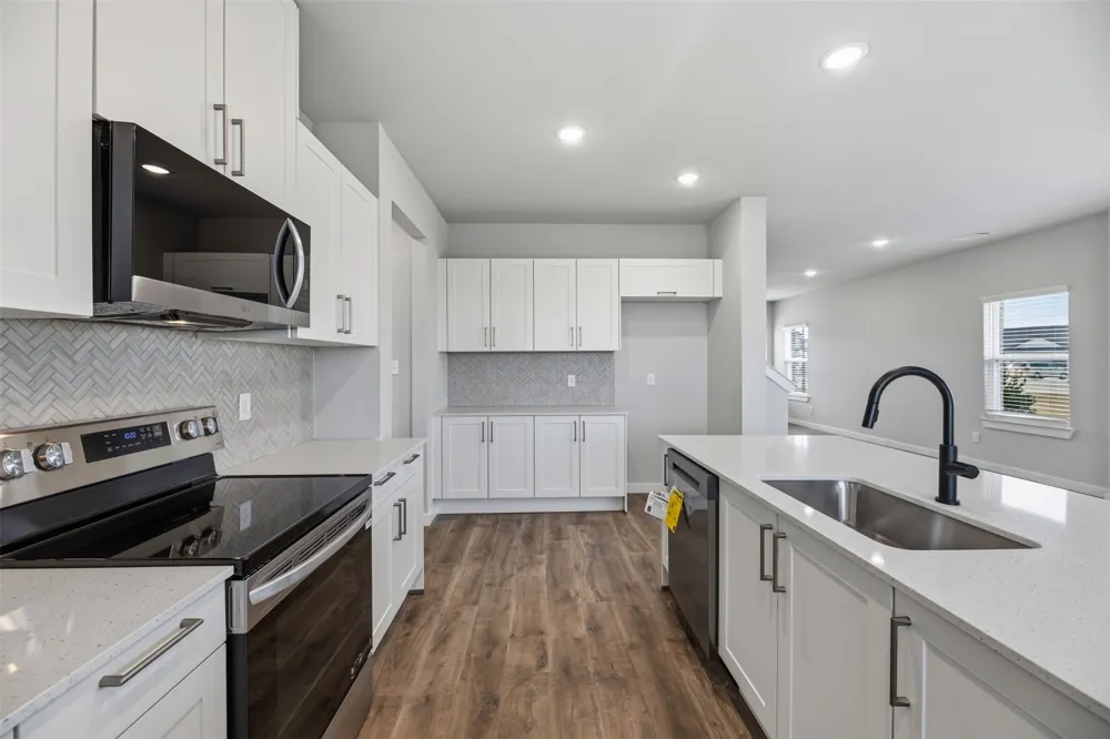 4018 LeCroy Court Midlothian, TX 76065