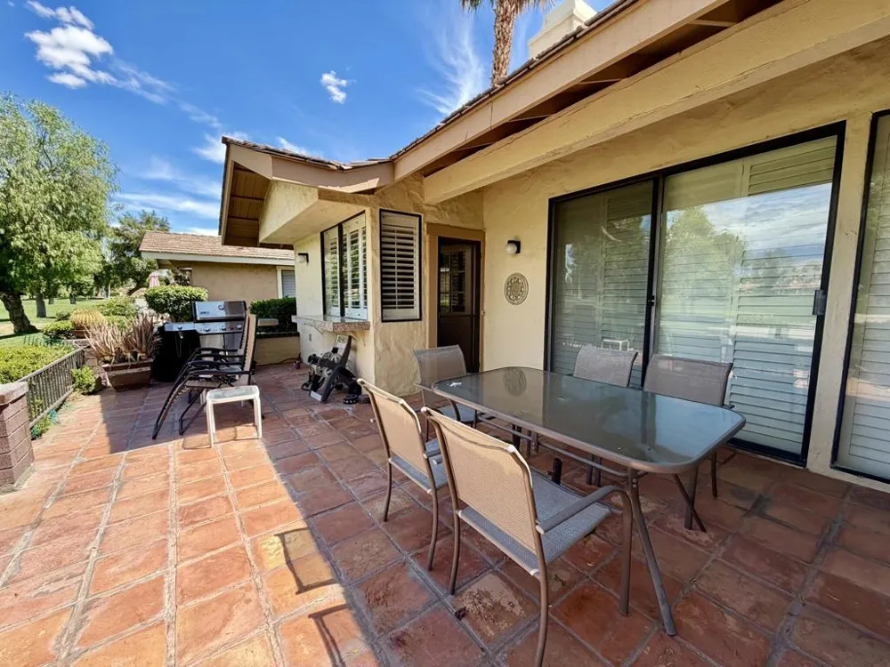 345 Gran Via Palm Desert, CA 92260