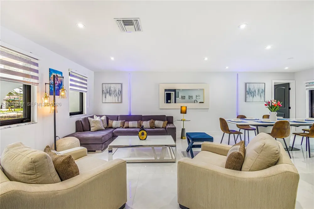 15331 Turnbull Dr Miami Lakes, FL 33014