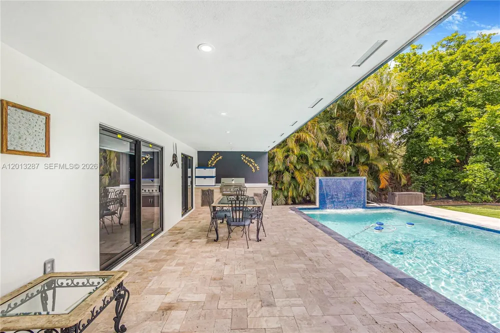 15331 Turnbull Dr Miami Lakes, FL 33014
