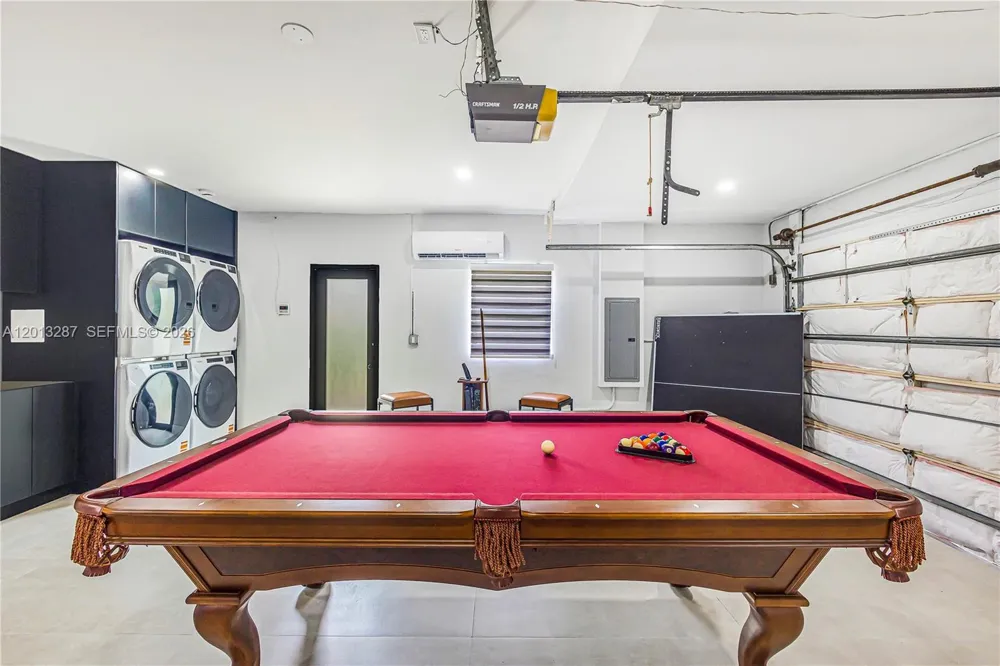 15331 Turnbull Dr Miami Lakes, FL 33014